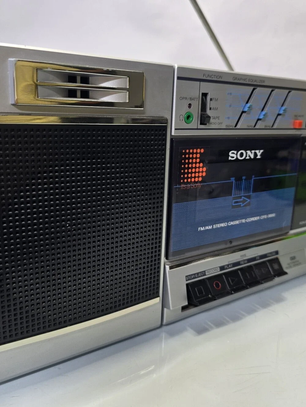 Sony CFS-3000 Stereo Boombox 1980s Tape Cassette AM/FM Radio Exellent Working